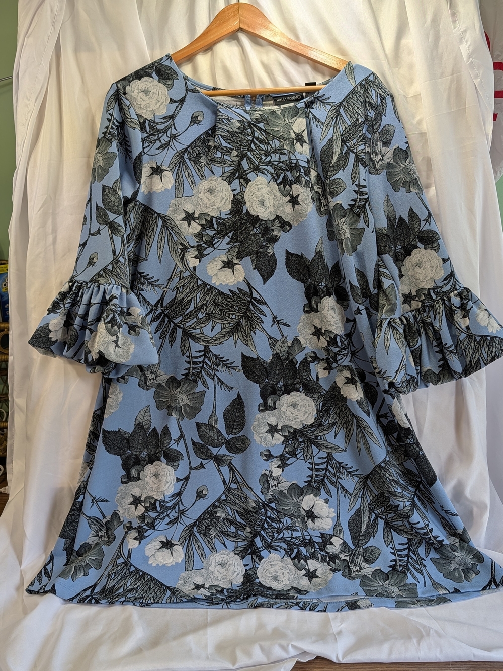 Nina Leonard blue floral Dress with white and black flowers and leaves size XL